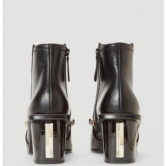 🎉HP x 3🎉Alexander McQueen Black Peak Ankle Boots
